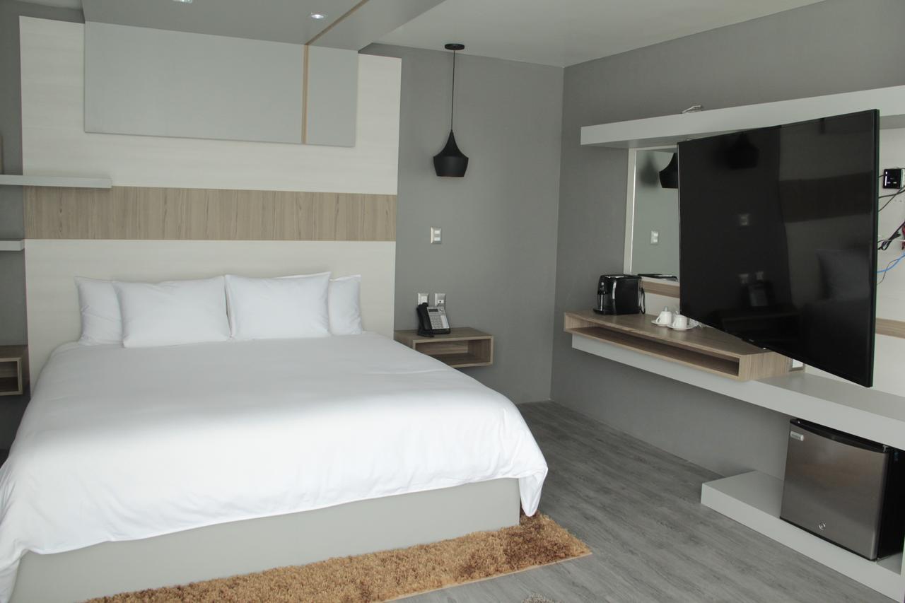 Esduma Hk Hotel Pachuca Exterior foto